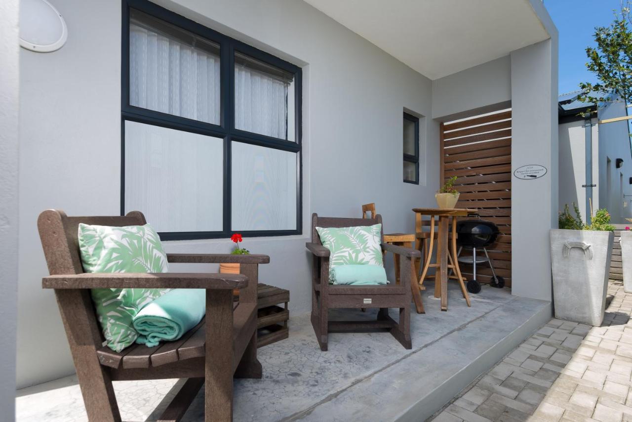 Stay At Friends Economic Rooms Malkopvlei 外观 照片