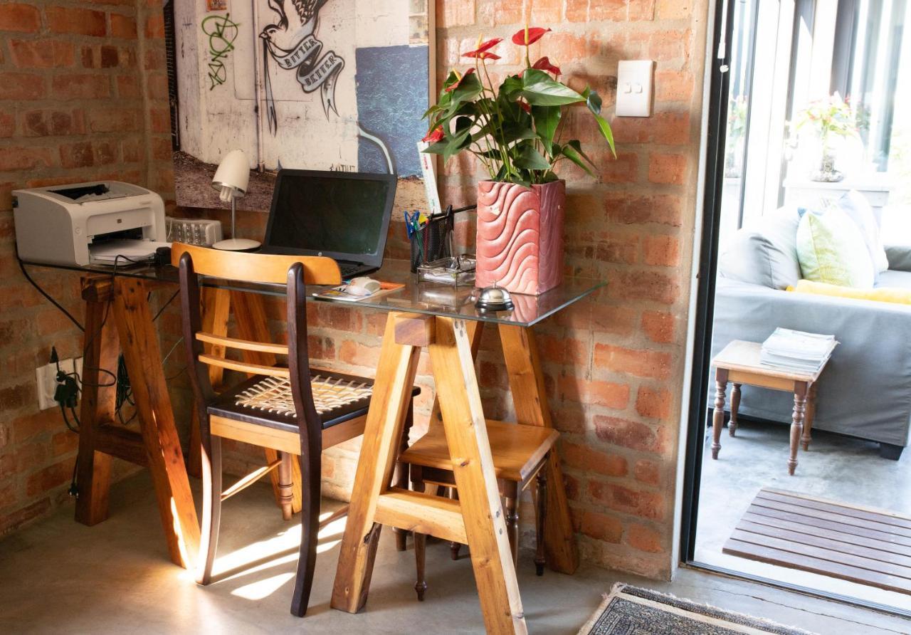 Stay At Friends Economic Rooms Malkopvlei 外观 照片
